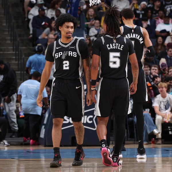 佛山股票配资 马刺本场最多落后15分&最终完成逆转 在G2中他们末节惨遭14分逆转